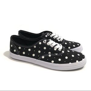 AMERICAN EAGLE Women’s 6.5 Daisy Floral Shoes NWT